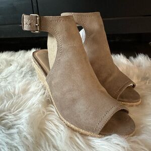 Market & Spruce Tan Peep Toe Wedges